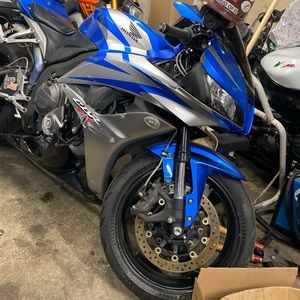 Meet your Posher, Dennis